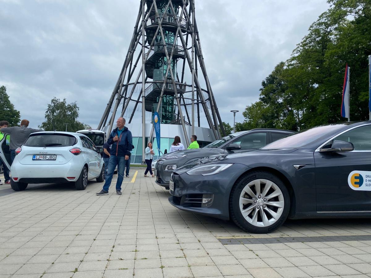 Iz Lendave do Kopra z e-vozili